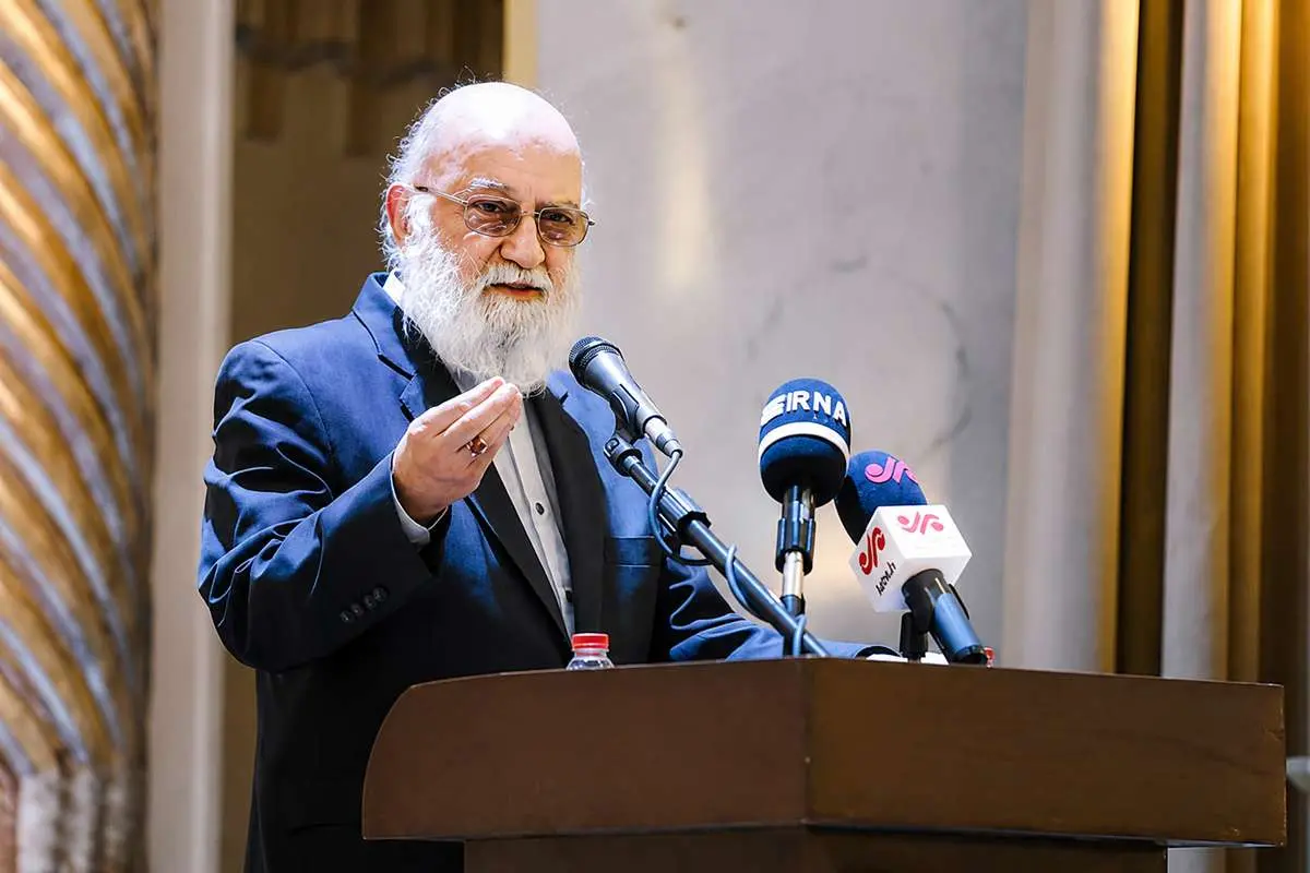 نظر چمران در خصوس بستن کافهها چیست؟ نظر چمران در خصوس بستن کافهها چیست؟