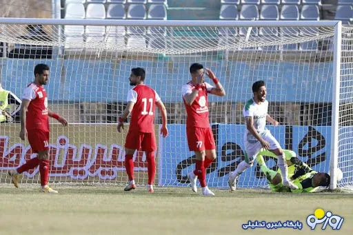 چرا پرسپولیس خارج از خانه نمی‌برد؟