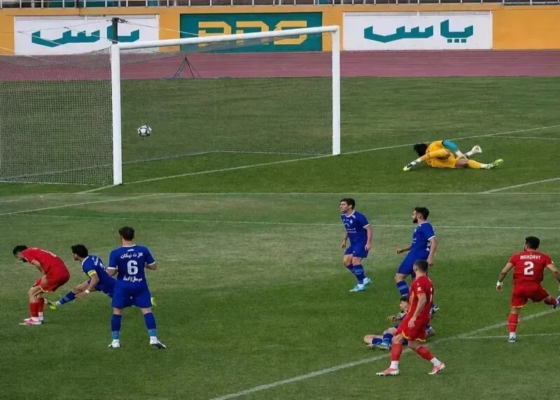 گزینه پرسپولیس باعث شکست استقلال شد + عکس