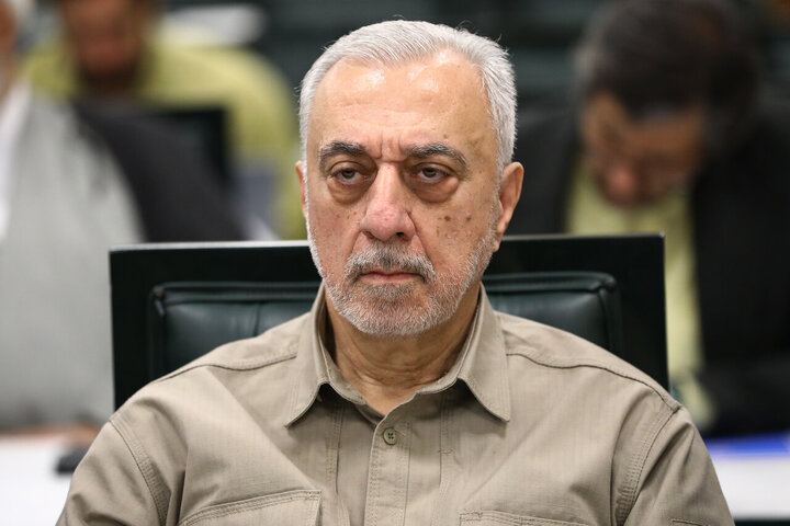 وزیر دفاع: خاک میخوریم، اما خاک نمیدهیم وزیر دفاع: خاک میخوریم، اما خاک نمیدهیم