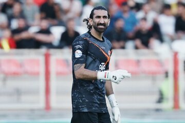 شایعه تکراری انتقال به استقلال؛ بیرانوند سرباز شود، با تراکتور فسخ میکند؟ شایعه تکراری انتقال به استقلال؛ بیرانوند سرباز شود، با تراکتور فسخ میکند؟