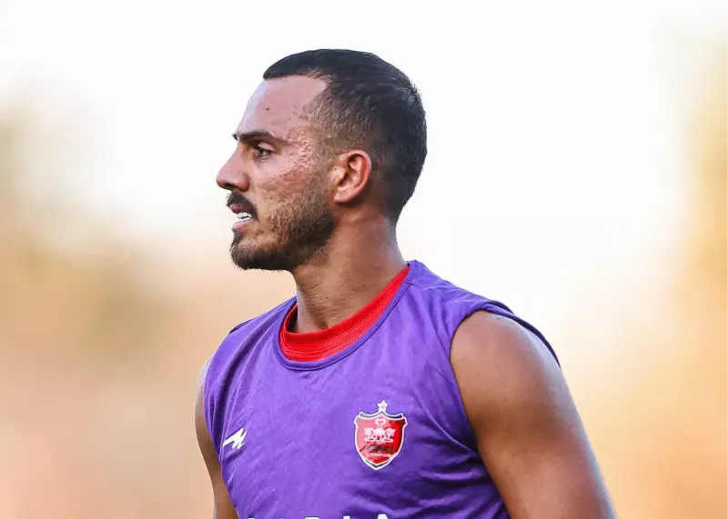 جلالی در لباس پرسپولیس: شادِ شاد! (عکس) جلالی در لباس پرسپولیس: شادِ شاد! (عکس)