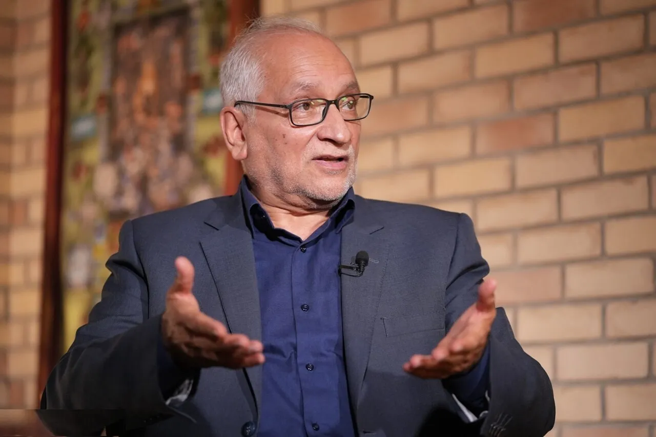 حسین مرعشی: هشدار میدهم که مسئولان برای جلوگیری از جنگ سوم مطلقاً حق هیچ ریسکی ندارند/ هر عقبنشینی تاکتیکی برای حفظ ایران لازم است ، باید انجام شود حسین مرعشی: هشدار میدهم که مسئولان برای جلوگیری از جنگ سوم مطلقاً حق هیچ ریسکی ندارند/ هر عقبنشینی تاکتیکی برای حفظ ایران لازم است ، باید انجام شود