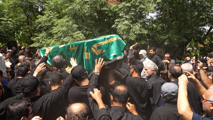 خاکسپاری فرزاد جمشیدی با حضور مجریان و هنرمندان