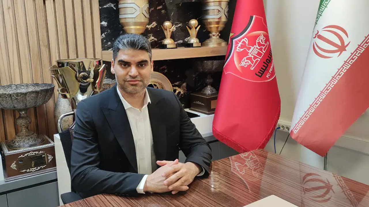 باشگاه الوحده قصد فروش محمد قربانی را ندارد/ هواداران پرسپولیس صبور باشند باشگاه الوحده قصد فروش محمد قربانی را ندارد/ هواداران پرسپولیس صبور باشند