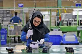 کاهش مشارکت اقتصادی زنان در یکسال «فاجعه» است!