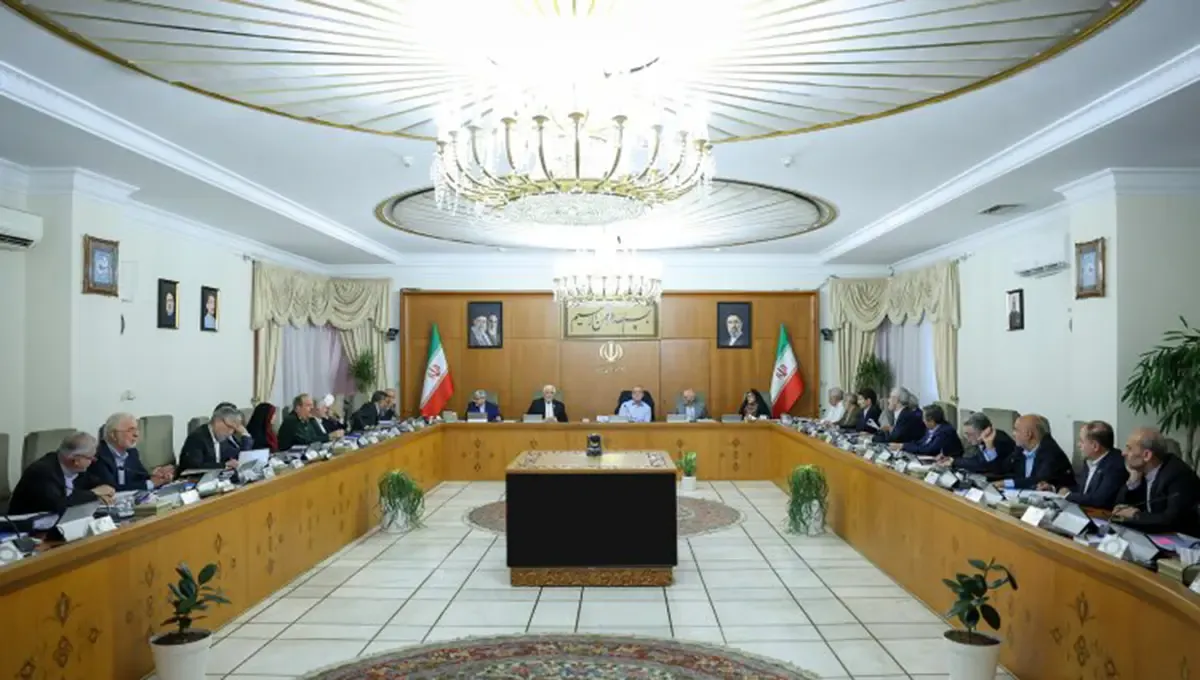 پزشکیان در هیئت دولت: ایران با فشار و حمله تسلیم نخواهد شد پزشکیان در هیئت دولت: ایران با فشار و حمله تسلیم نخواهد شد