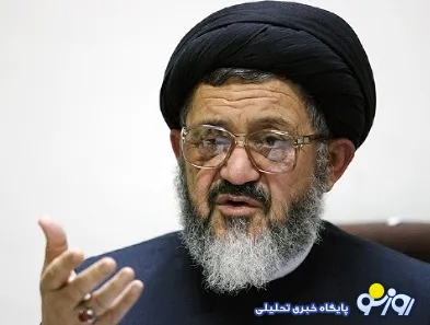 اکرمی:روحانی‌به خاطر واژه خزانه‌خالی بیچاره شد مامی دانیم چه‌خبراست/کسی نمی تواندبگوید لباس ریاست جمهوری‌برازنده روحانی نیست