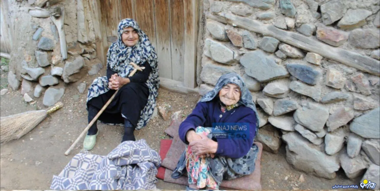 پیر ترین زن ایران سرحال است +عکس