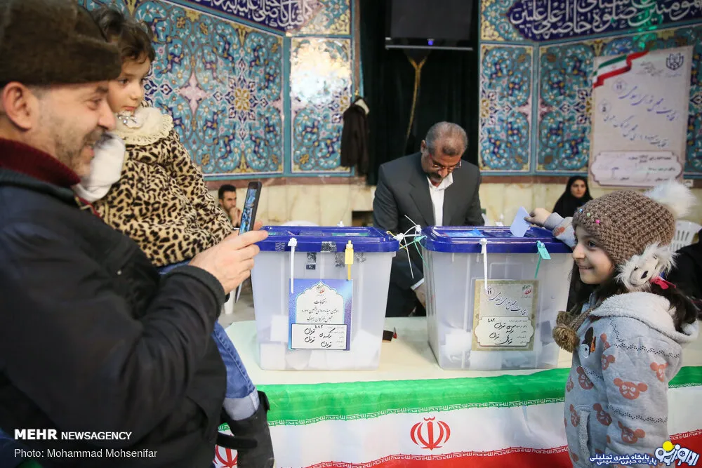 گاردین:بسیاری از ایرانی ها انگیزه ای برای مشارکت در انتخابات نداشتند/فایننشال تایمز: تندروها از یاس رای دهندگان به نفع خود بهره برداری کردند
