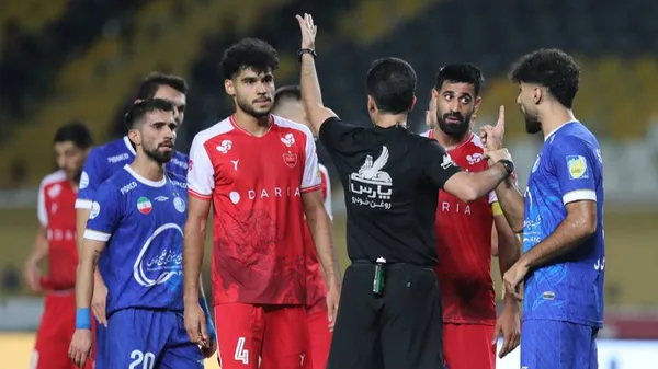 خشم استقلال از داوری دربی ۱۰۷