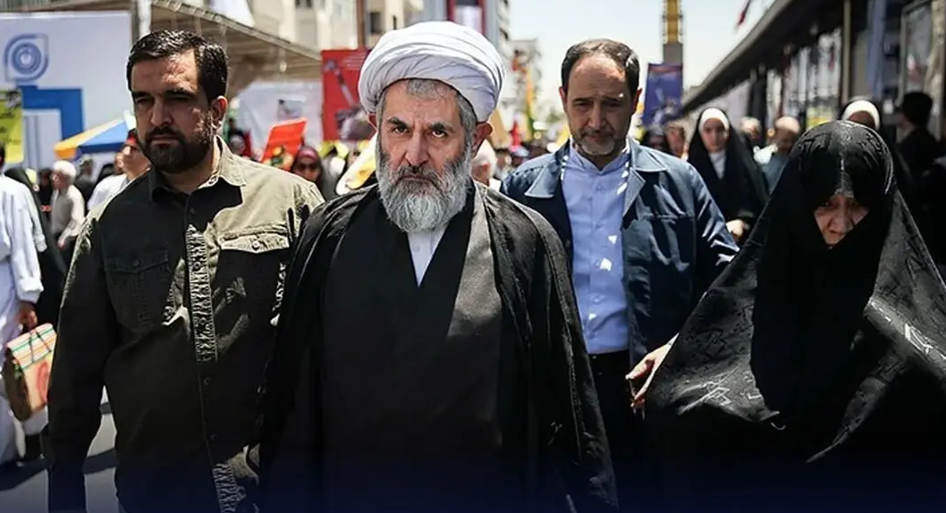 آقای حسین طائب مراقب سخنان مان باشیم!