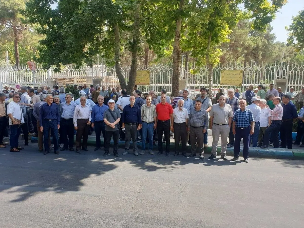 تجمع بازنشستگان مخابرات اصفهان/ تعهدات قانونی بر زمین ماند