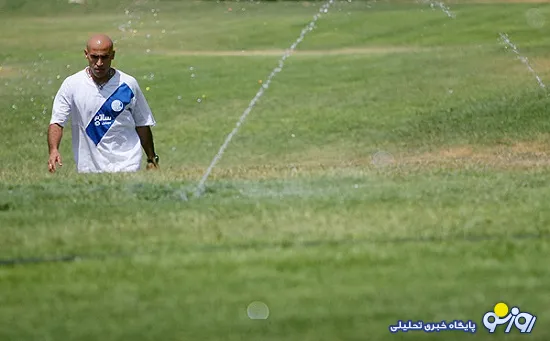علیرضا منصوریان نصفش داخل زمین است ! +عکس