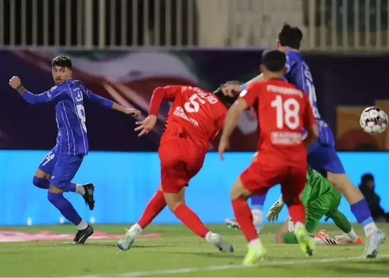 تراکتور و استقلال، دو دیوار یکگله! تراکتور و استقلال، دو دیوار یکگله!