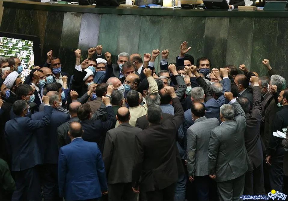 افزایش قیمت ها در بازارها با روی کار آمدن مجلس انقلابی!/ افزایش ۷۹ درصدی قیمت دلار، ۱۲۴ درصدی سکه و ۸۶ درصدی پراید؛ رکوردشکنی مرغ و تخم مرغ