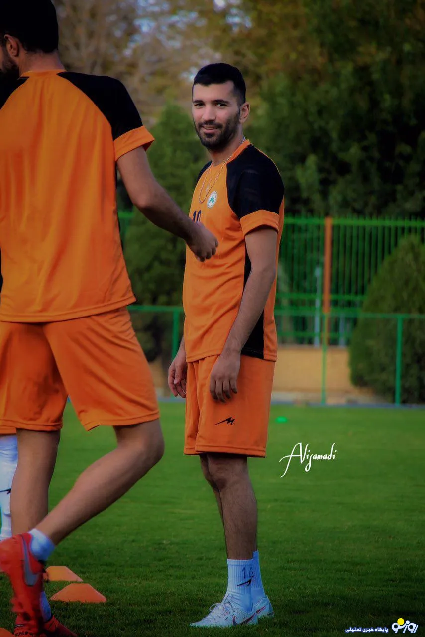 محسن مسلمان در صدد جبران حاشیه ها +عکس